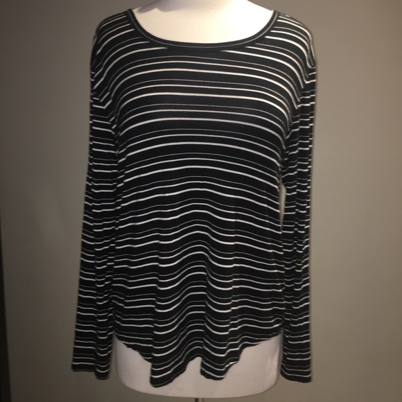 AEO black and white striped long sleeve top size M - Picture 1 of 3